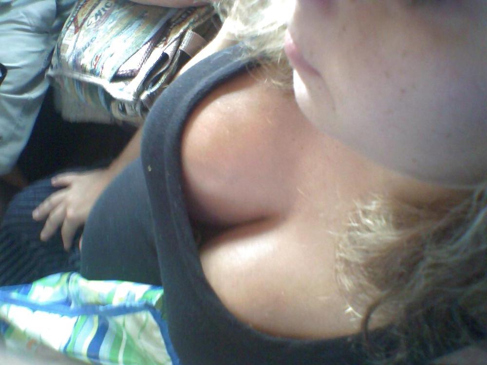 24P Downblouse Boobs