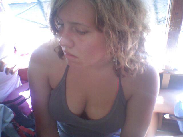 24P Downblouse Boobs