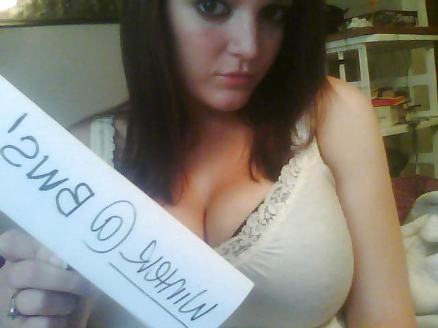 25P Smoking Hot Brunette Camgirl (Busty winter) Photo Gallery #2