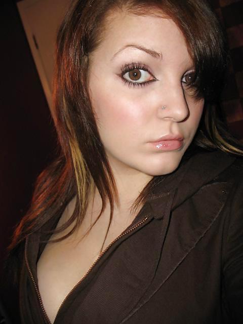 25P Smoking Hot Brunette Camgirl (Busty winter) Photo Gallery #2