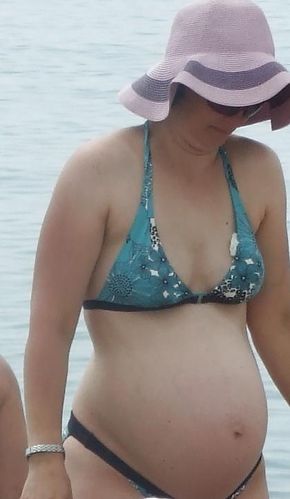 12P Romanian amateur pregnant wife
