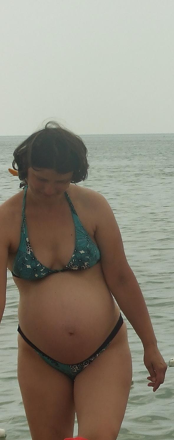 12P Romanian amateur pregnant wife