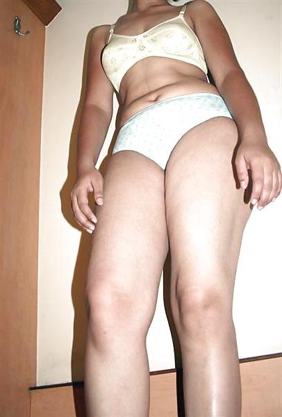 25P Indische Tantenshow