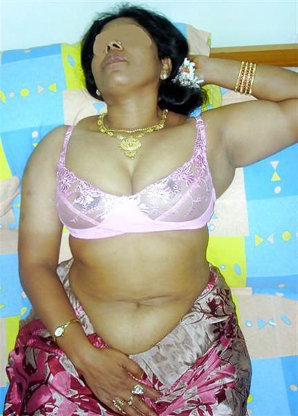 25P Indische Tantenshow