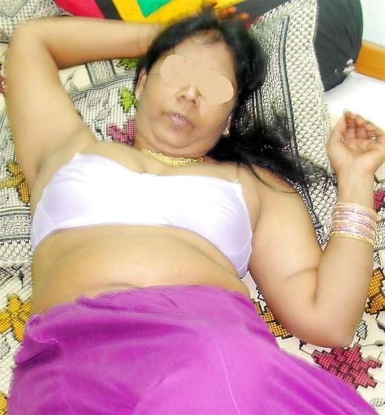 25P Indische Tantenshow