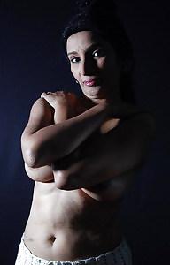 8P My sexy Indian Aunt