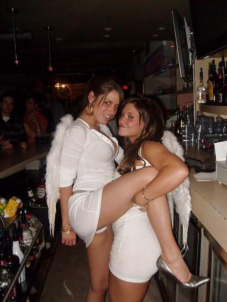 25P Facebook non-nude babes