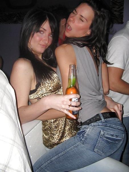 25P Facebook non-nude babes