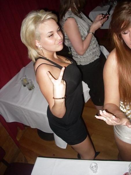 25P Facebook non-nude babes