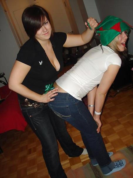 25P Facebook non-nude babes