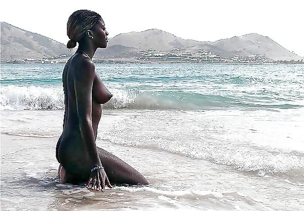 25P Favorite Beach Babes 28