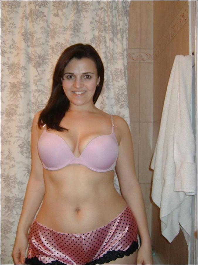 17P Dirty Amateur Swinger Wife -- Part 1