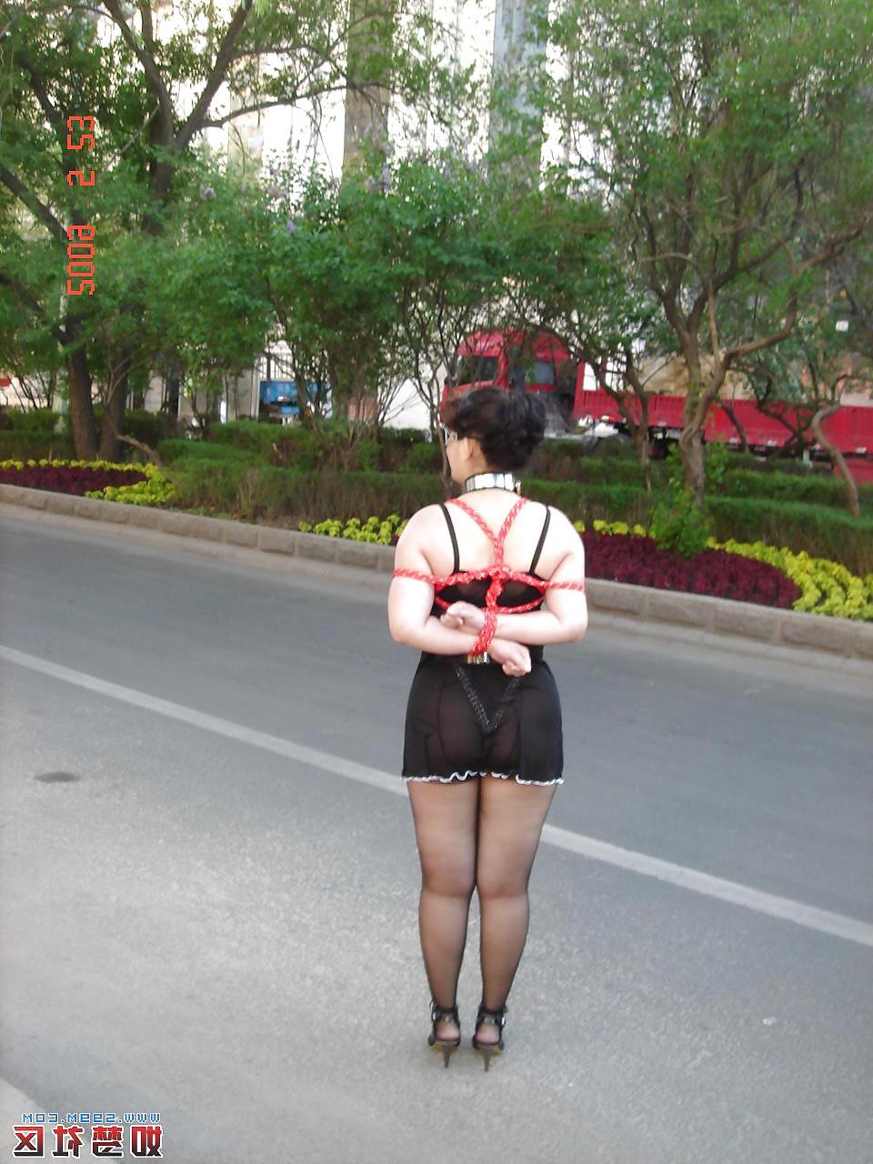 25P Crazy women on avenue SM