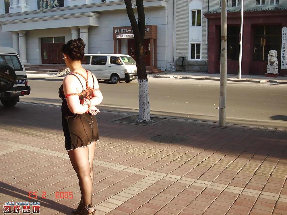 25P Crazy women on avenue SM