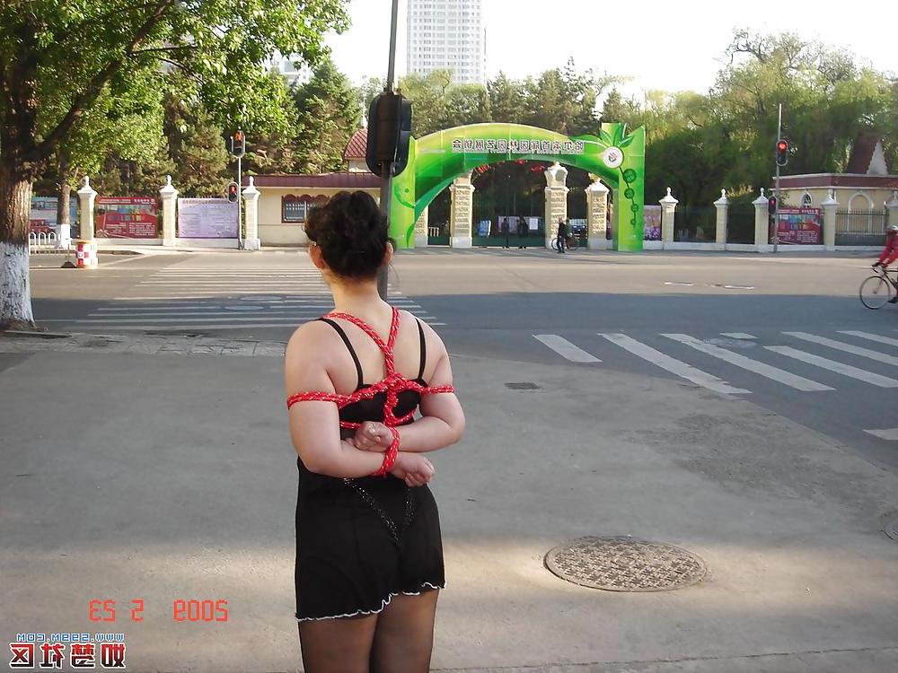 25P Crazy women on avenue SM
