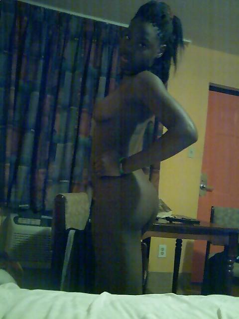 13P Ebony babe ready for action