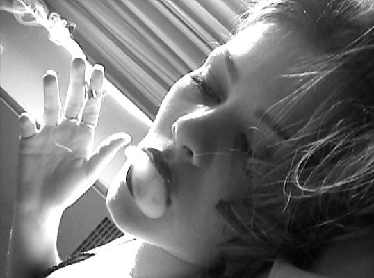 25P Beautiful Women Smoking B&W 002