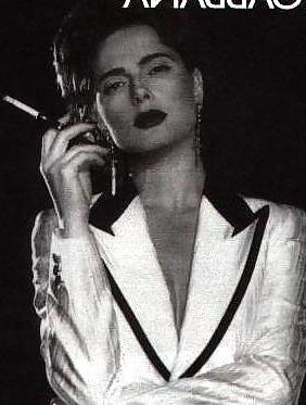 25P Beautiful Women Smoking B&W 002