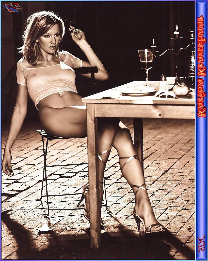 25P Beautiful Women Smoking B&W 002