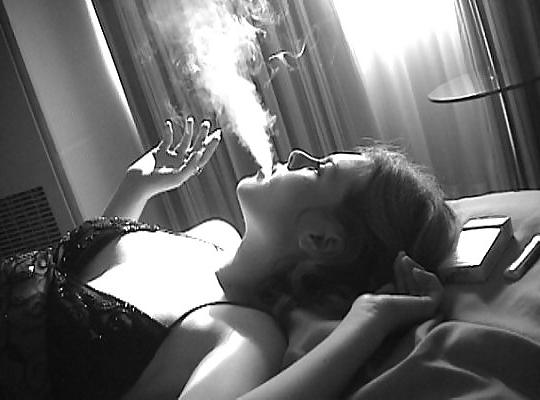 25P Beautiful Women Smoking B&W 002