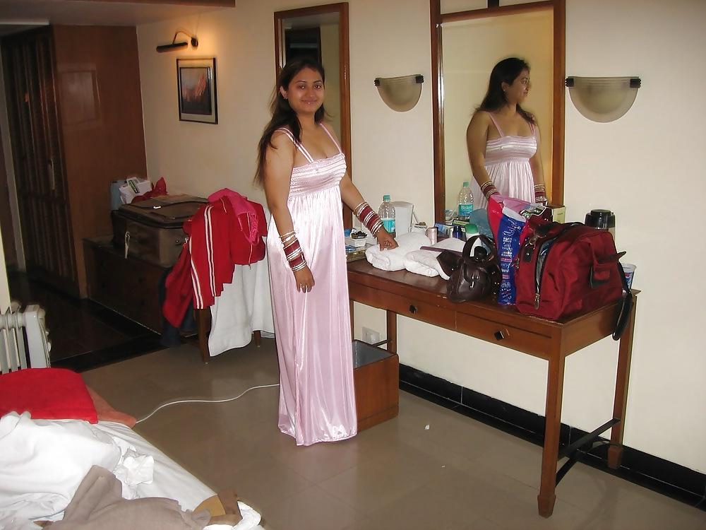 25P Indian nude women 7