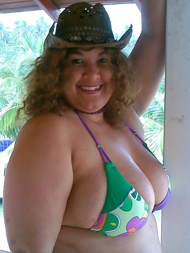 20P Older women in bikini 2 (Most saggy tits),