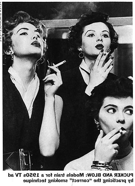 25P Beautiful Women Smoking B&W 009