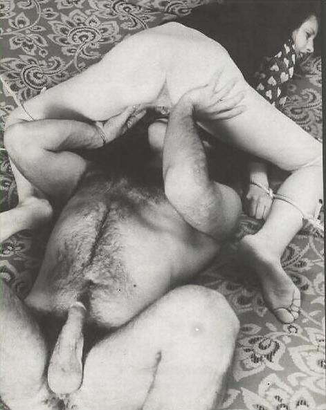 16P Vintage bondage games