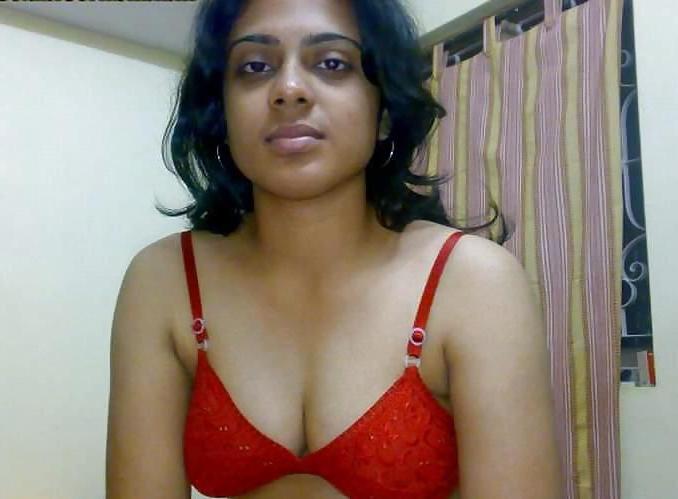 12P Young and sexy Indian girls