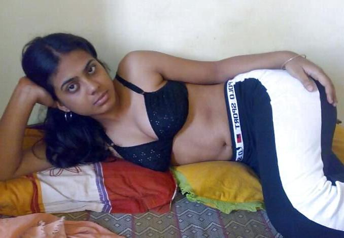 12P Young and sexy Indian girls