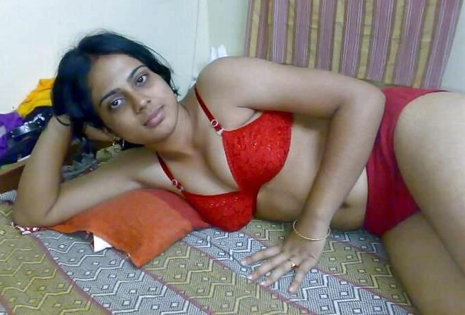 12P Young and sexy Indian girls