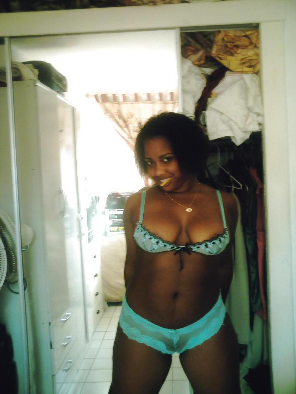 25P Young teen exhib 
