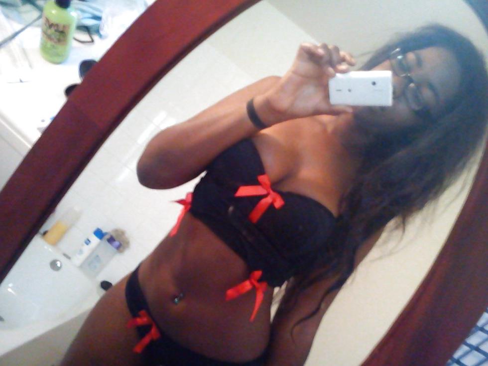 25P Young teen exhib 