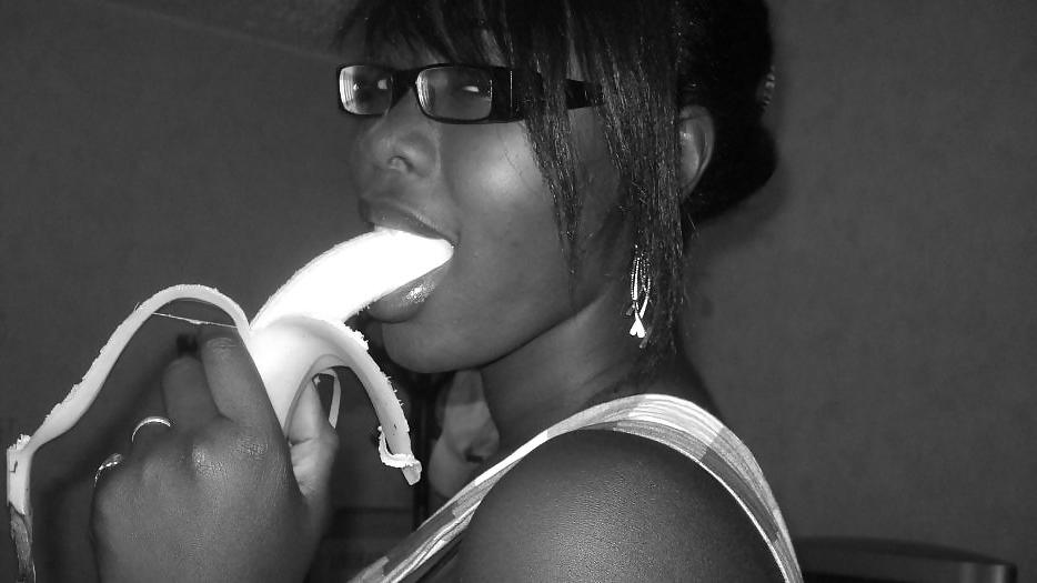 25P Young teen exhib 