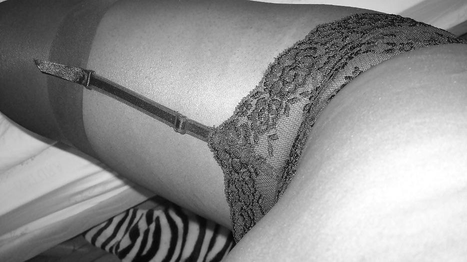 25P Young teen exhib 