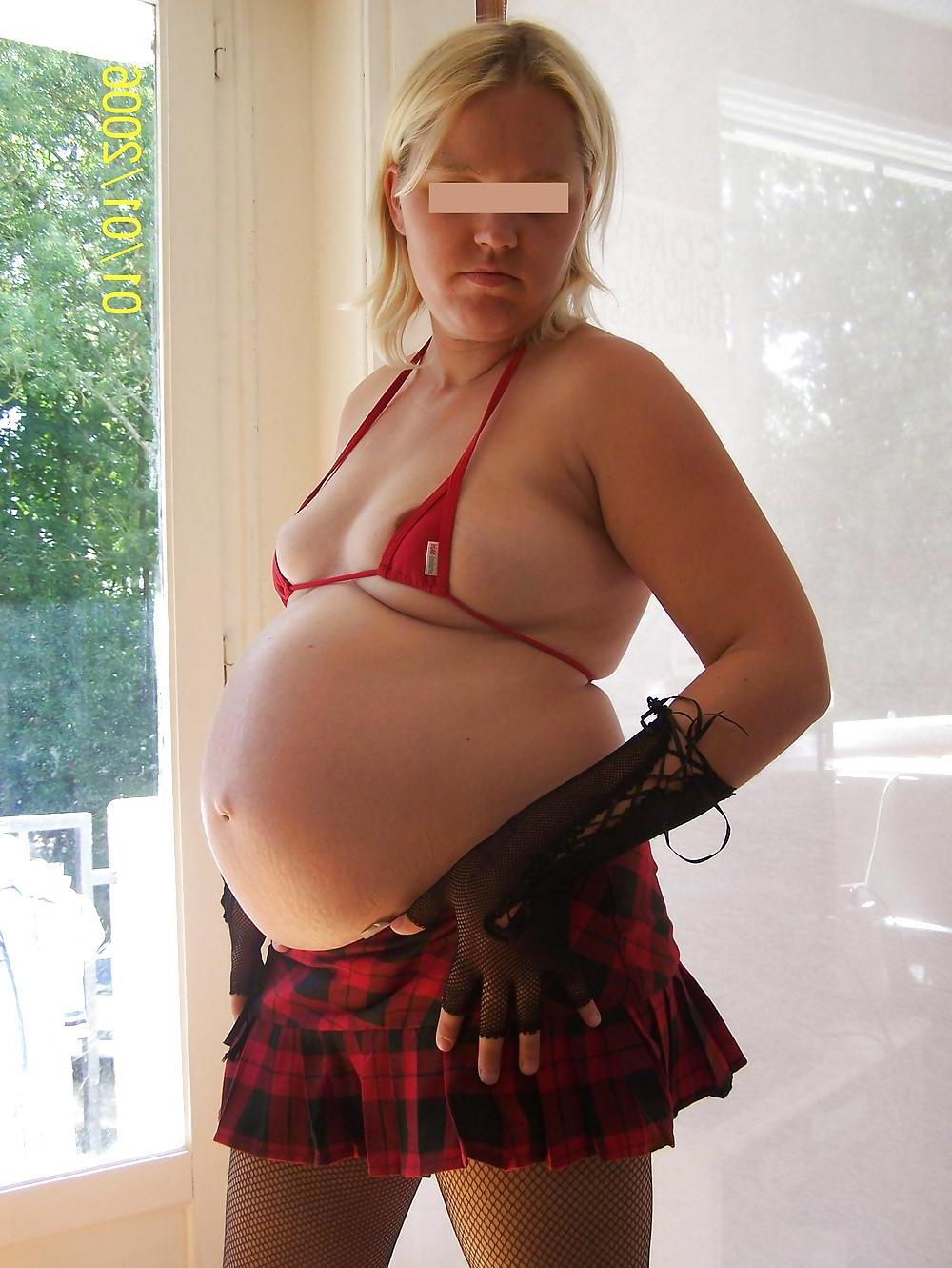 18P Amateur pregnant wife