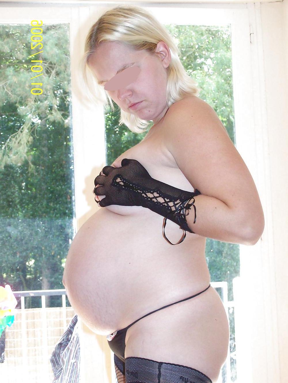 18P Amateur pregnant wife