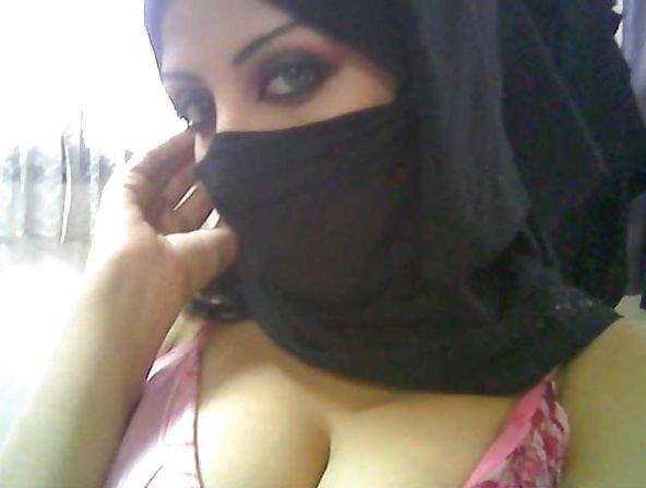 9P Boobs festival