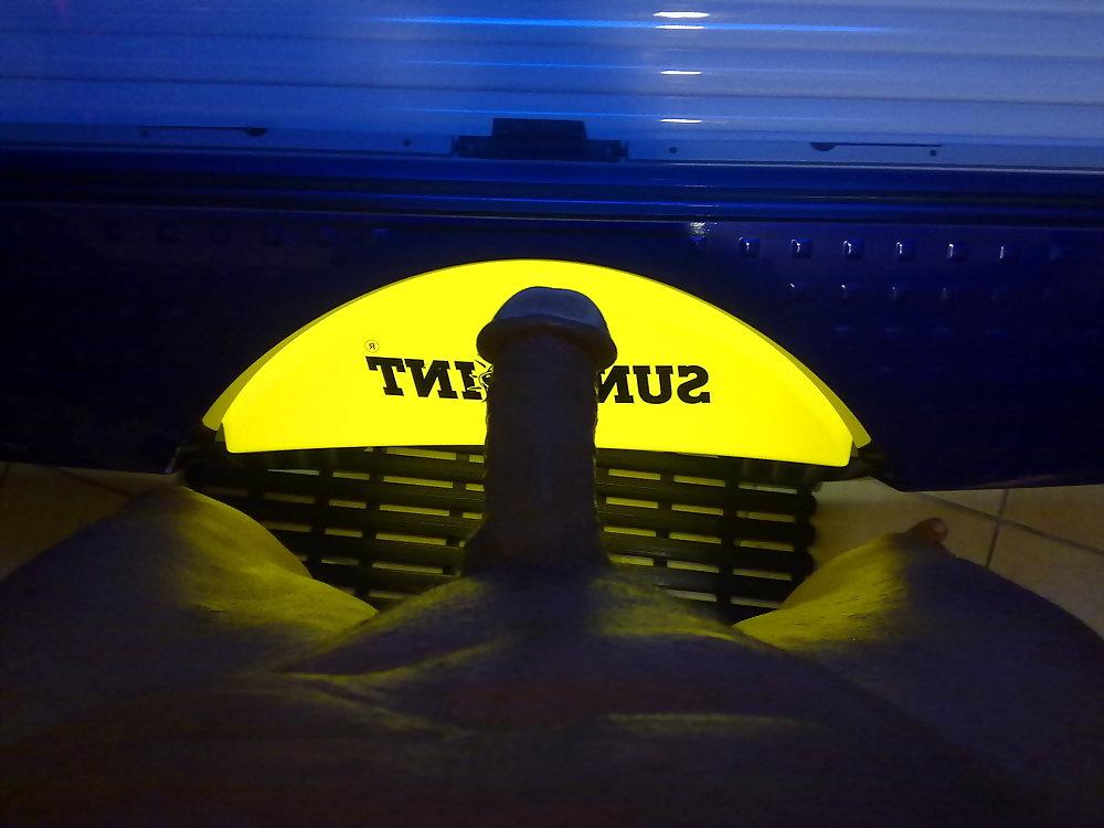 9P Im solarium geil gewichst! 