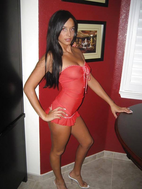 25P Babes Amateur Brunettes