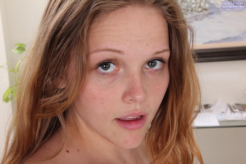 16P Awesome teen babe Sophia masturbating that tight pussy and tits