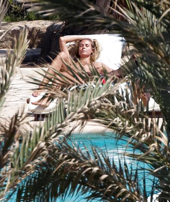 8P Heidi Klum - topless vacation in Ibiza