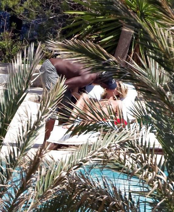 8P Heidi Klum - topless vacation in Ibiza