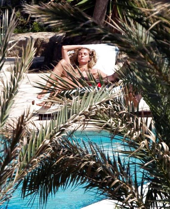 8P Heidi Klum - topless vacation in Ibiza