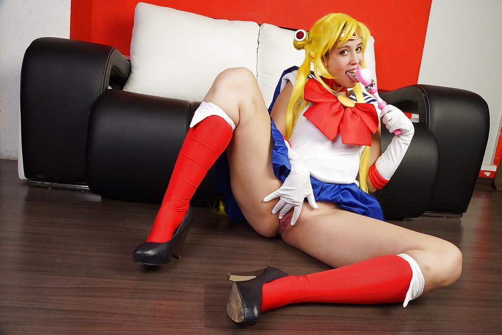 16P Lilyan loves masturbating in her wonderful cosplay uniform