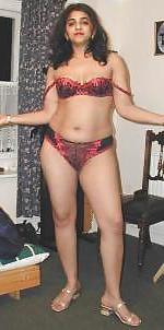 25P Indian girl sex posing