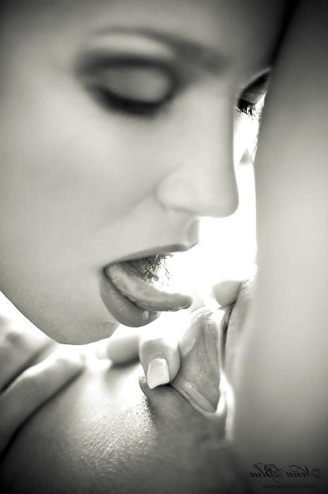 17P Mmmmm Just Girls Licking 