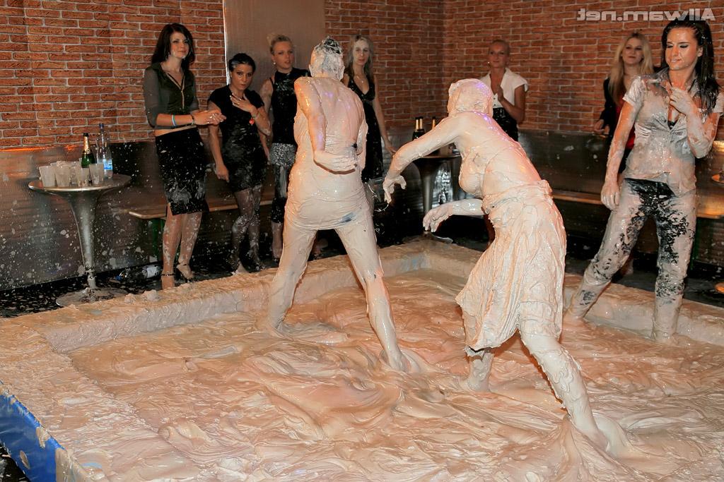 16P Arousing european fashionistas make some messy catfight action