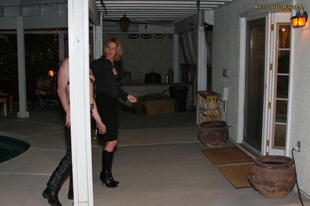 12P Willing femdom subs in foot fetish worship of boots and high heels