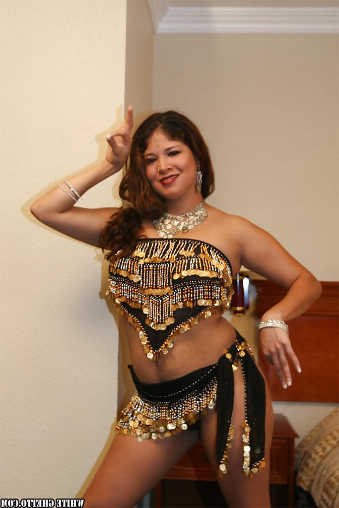16P Chubby indian lady with ample ass stripping and spreading her legs